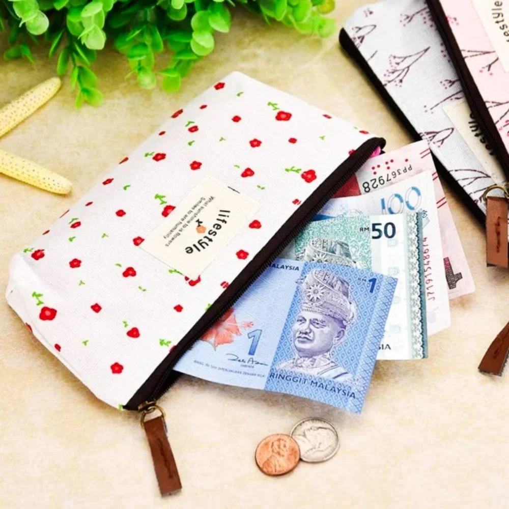 White Countryside Flower Pencil/Glasses Case Makeup Bag NWT
